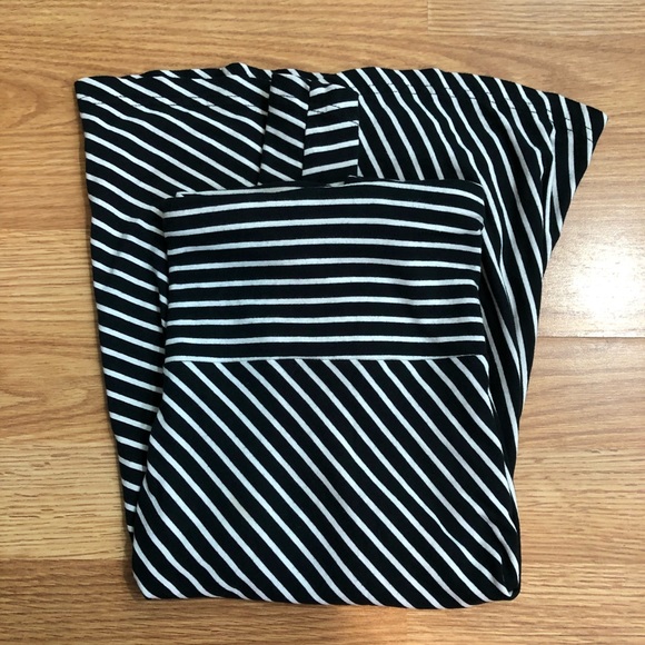 🎉2/$15🎉 H&M Skirt - Sz 10 - Picture 2 of 3